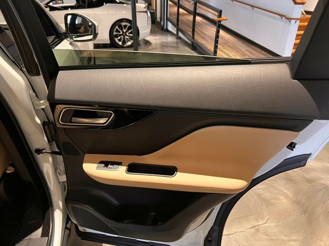 2019 Jaguar F-PACE AWD/Premium/ColdClimatePkg/NAV/MeridianSound/HtdSeats/PanoRoof - 22982371 - 26