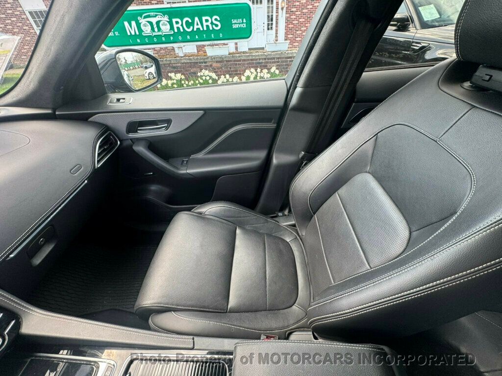 2019 Jaguar F-PACE Great looking SUV at a GREAT PRICE!! - 23013647 - 18