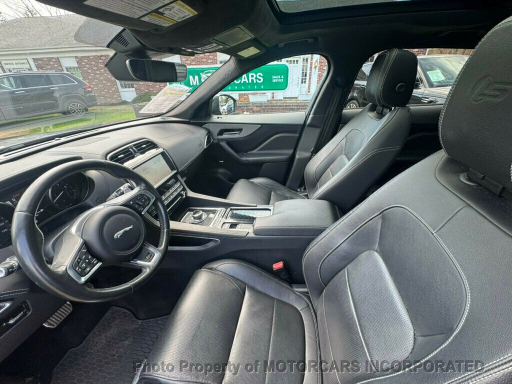 2019 Jaguar F-PACE S AWD - 23013647 - 9