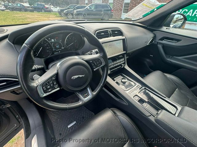 2019 Jaguar F-PACE S AWD - 23013647 - 11