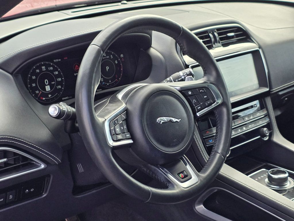 2019 Jaguar F-PACE S AWD - 22931501 - 17