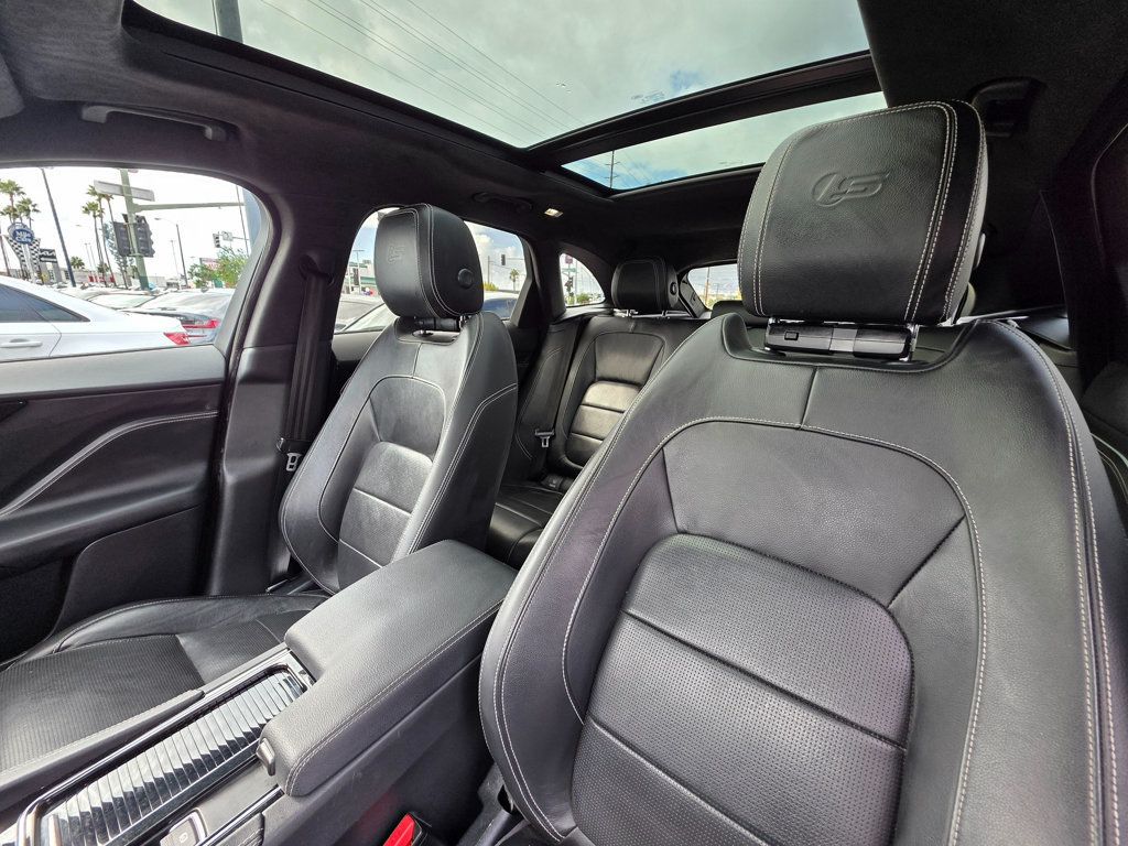 2019 Jaguar F-PACE S AWD - 22931501 - 19