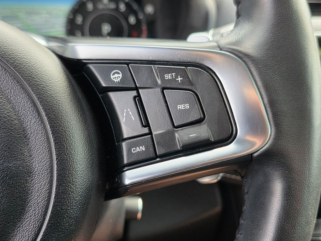 2019 Jaguar F-PACE S AWD - 22931501 - 32