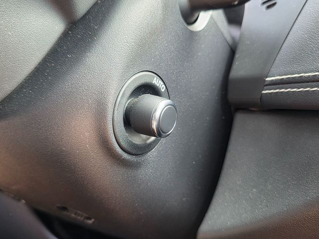 2019 Jaguar F-PACE S AWD - 22931501 - 34