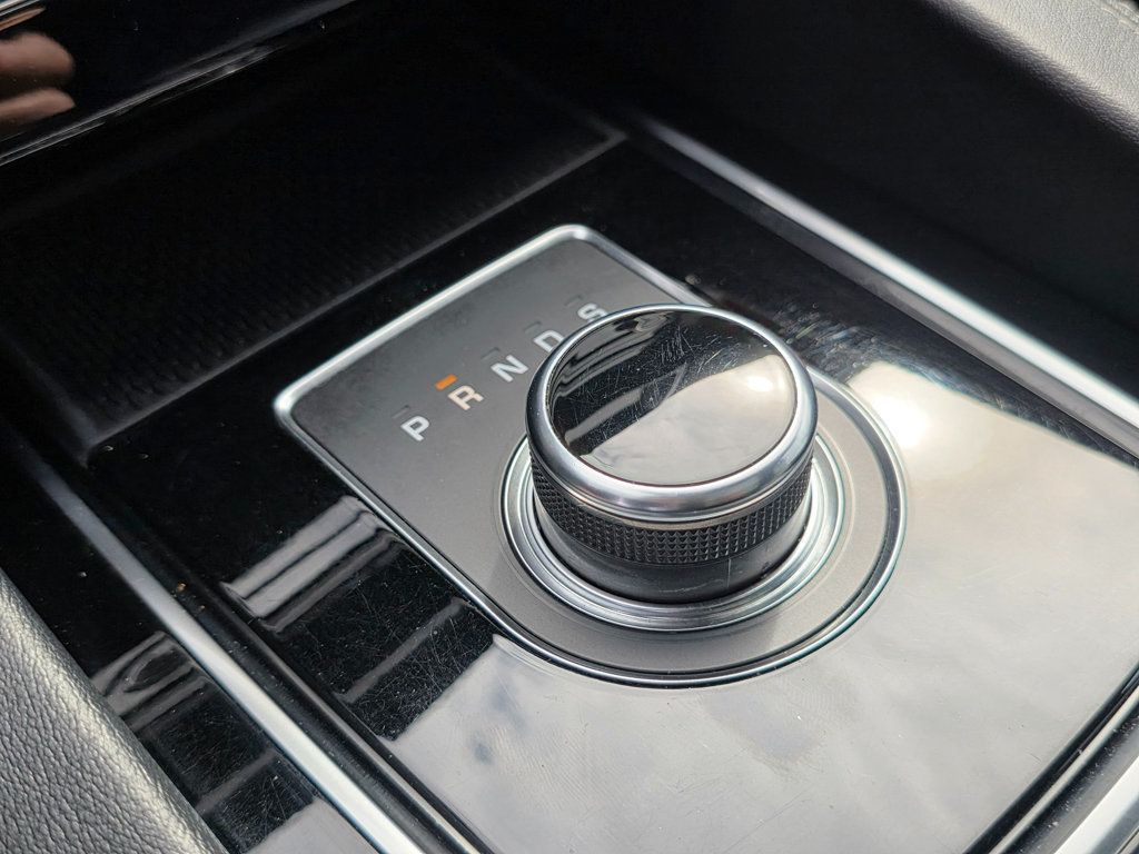 2019 Jaguar F-PACE S AWD - 22931501 - 38