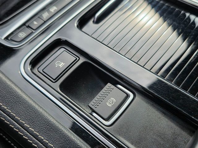 2019 Jaguar F-PACE S AWD - 22931501 - 40