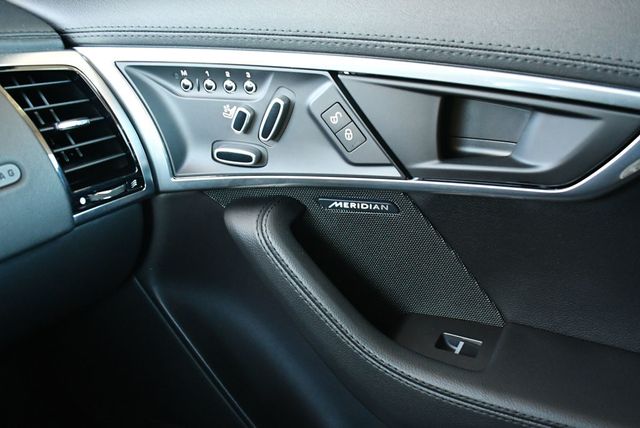 2019 Jaguar F-TYPE Convertible Automatic P300 W/Climate Package 1 - 22958878 - 45