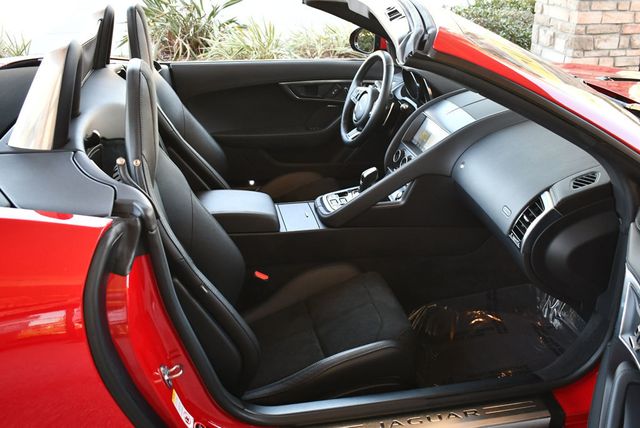 2019 Jaguar F-TYPE Convertible Automatic P300 W/Climate Package 1 - 22958878 - 53