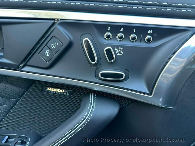 2019 Jaguar F-TYPE Coupe Automatic SVR AWD - 22951856 - 23