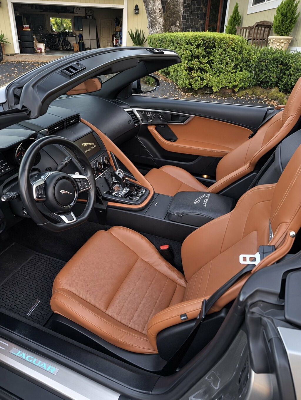 2019 Jaguar F-TYPE MSRP$100703/P-380/AWD/ClimatePkg2/PerformanceSeats/NAV - 23083469 - 2