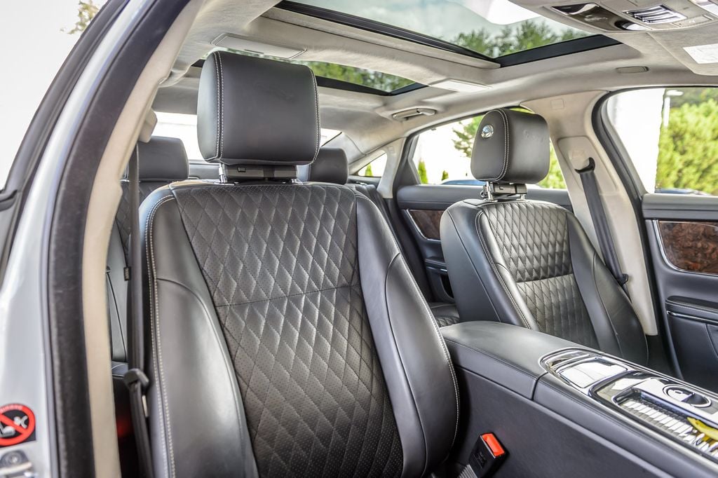 2019 Jaguar XJ XJL PORTFOLIO - NAV - PANO ROOF - BLUETOOTH - GORGEOUS - 23078983 - 34