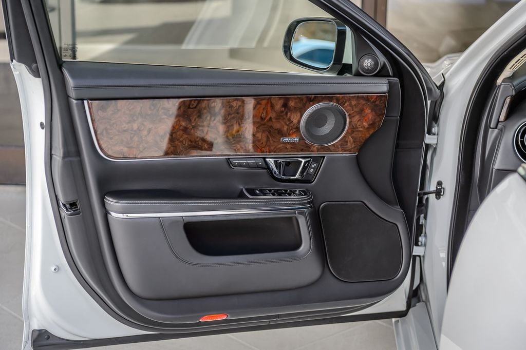2019 Jaguar XJ XJL PORTFOLIO - NAV - PANO ROOF - BLUETOOTH - GORGEOUS - 23078983 - 44