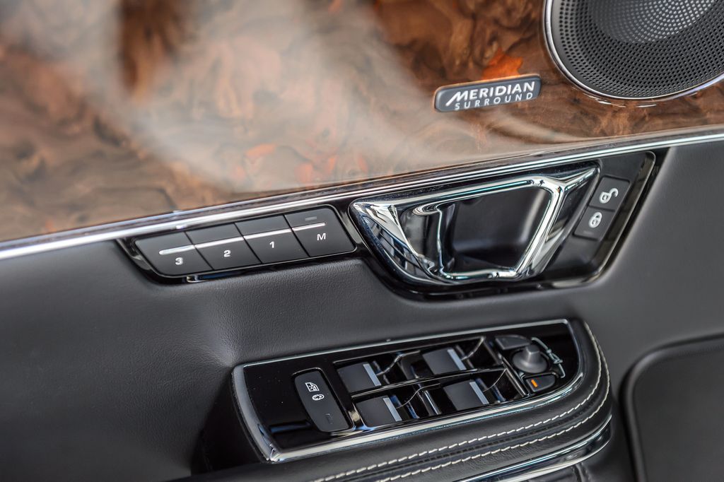 2019 Jaguar XJ XJL PORTFOLIO - NAV - PANO ROOF - BLUETOOTH - GORGEOUS - 23078983 - 47