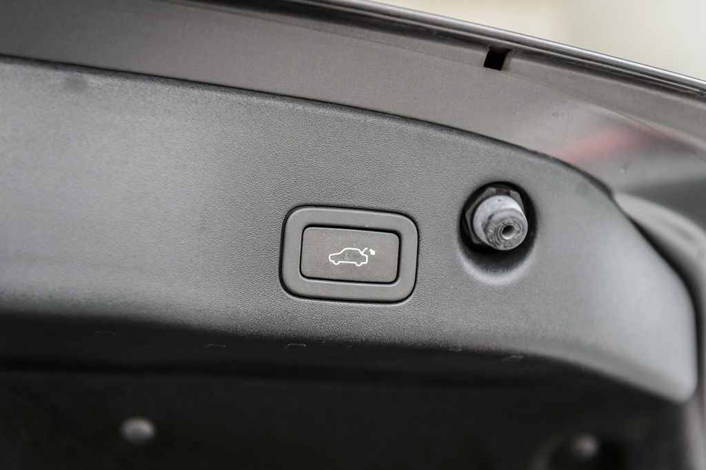 2019 Jaguar XJ XJ-R SPORT - NAV - PANO ROOF - BACKUP CAM - BLUETOOTH - GORGEOUS - 23007545 - 11