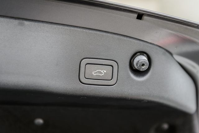 2019 Jaguar XJ XJ-R SPORT - NAV - PANO ROOF - BACKUP CAM - BLUETOOTH - GORGEOUS - 23007545 - 11