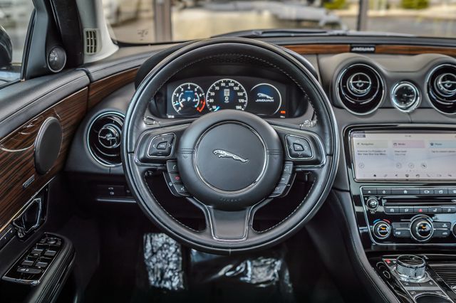 2019 Jaguar XJ XJ-R SPORT - NAV - PANO ROOF - BACKUP CAM - BLUETOOTH - GORGEOUS - 23007545 - 26