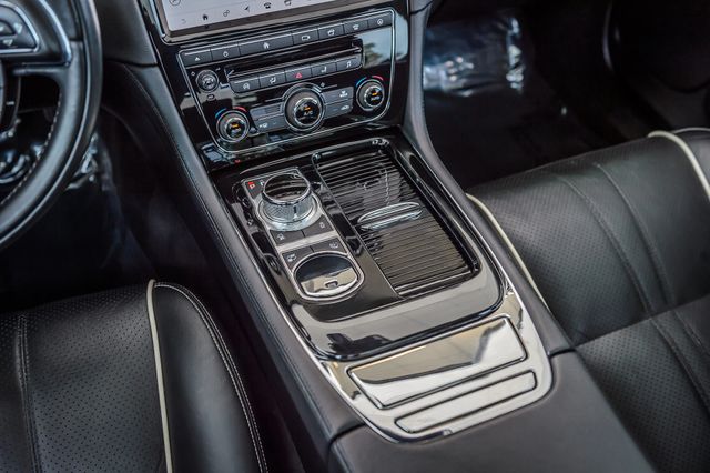 2019 Jaguar XJ XJ-R SPORT - NAV - PANO ROOF - BACKUP CAM - BLUETOOTH - GORGEOUS - 23007545 - 29