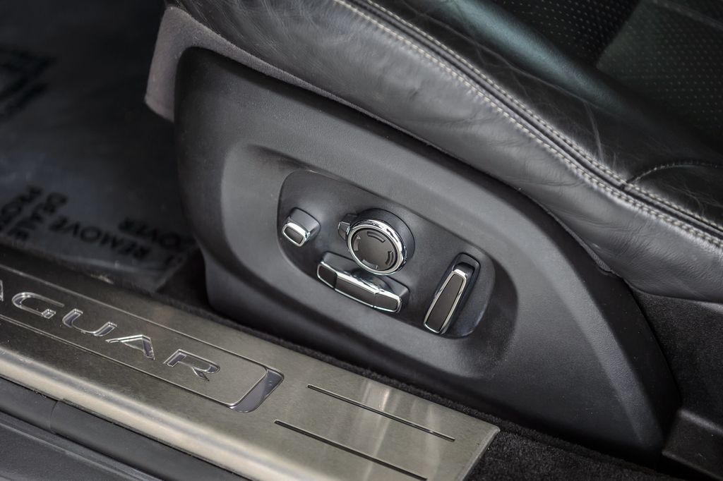 2019 Jaguar XJ XJ-R SPORT - NAV - PANO ROOF - BACKUP CAM - BLUETOOTH - GORGEOUS - 23007545 - 37