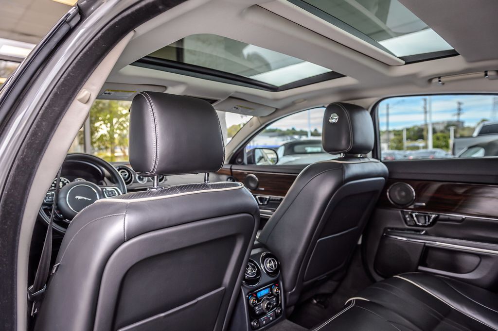 2019 Jaguar XJ XJ-R SPORT - NAV - PANO ROOF - BACKUP CAM - BLUETOOTH - GORGEOUS - 23007545 - 39