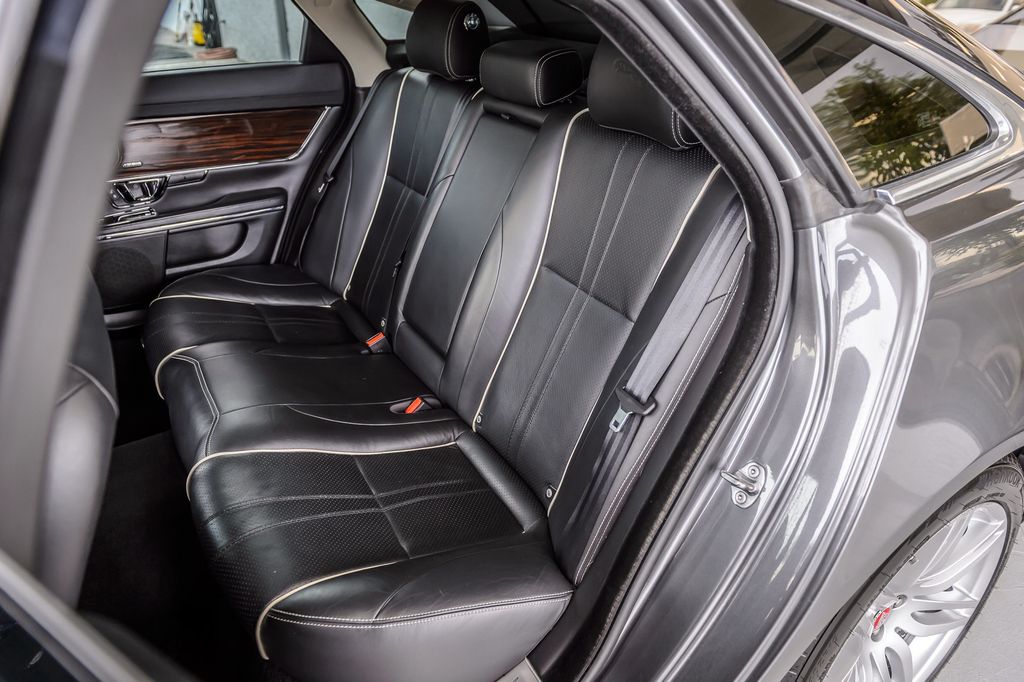 2019 Jaguar XJ XJ-R SPORT - NAV - PANO ROOF - BACKUP CAM - BLUETOOTH - GORGEOUS - 23007545 - 40