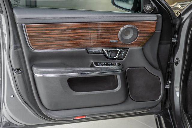 2019 Jaguar XJ XJ-R SPORT - NAV - PANO ROOF - BACKUP CAM - BLUETOOTH - GORGEOUS - 23007545 - 46