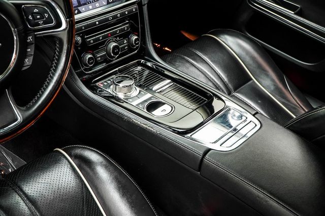 2019 Jaguar XJ XJ R-Sport RWD - 22925324 - 15