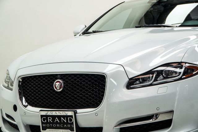 2019 Jaguar XJ XJ R-Sport RWD - 22925324 - 1