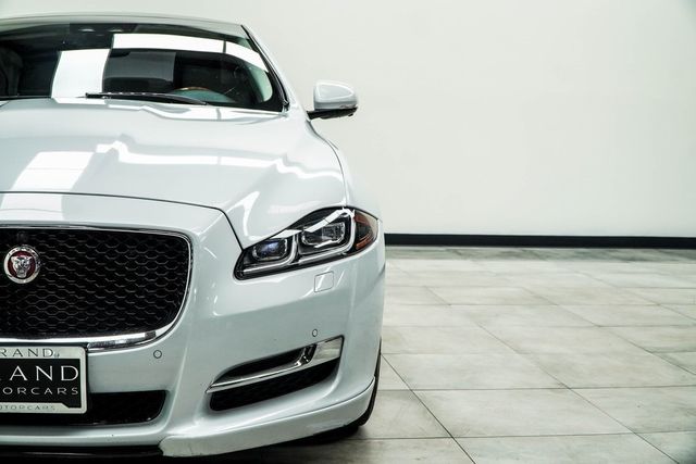 2019 Jaguar XJ XJ R-Sport RWD - 22925324 - 3