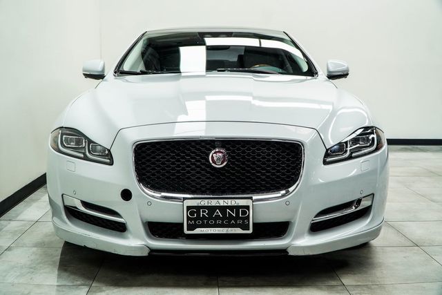 2019 Jaguar XJ XJ R-Sport RWD - 22925324 - 6