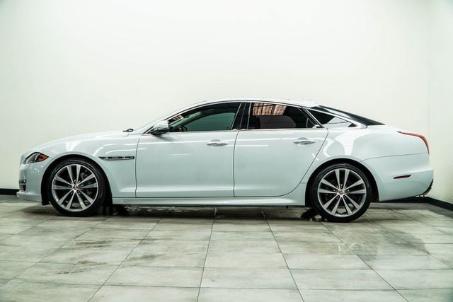 2019 Jaguar XJ XJ R-Sport RWD - 22925324 - 7