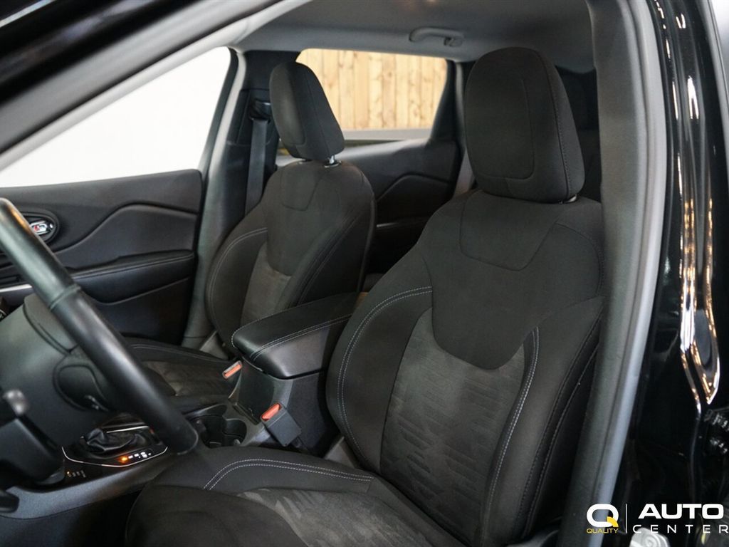 2019 Jeep Cherokee  - 22983182 - 13