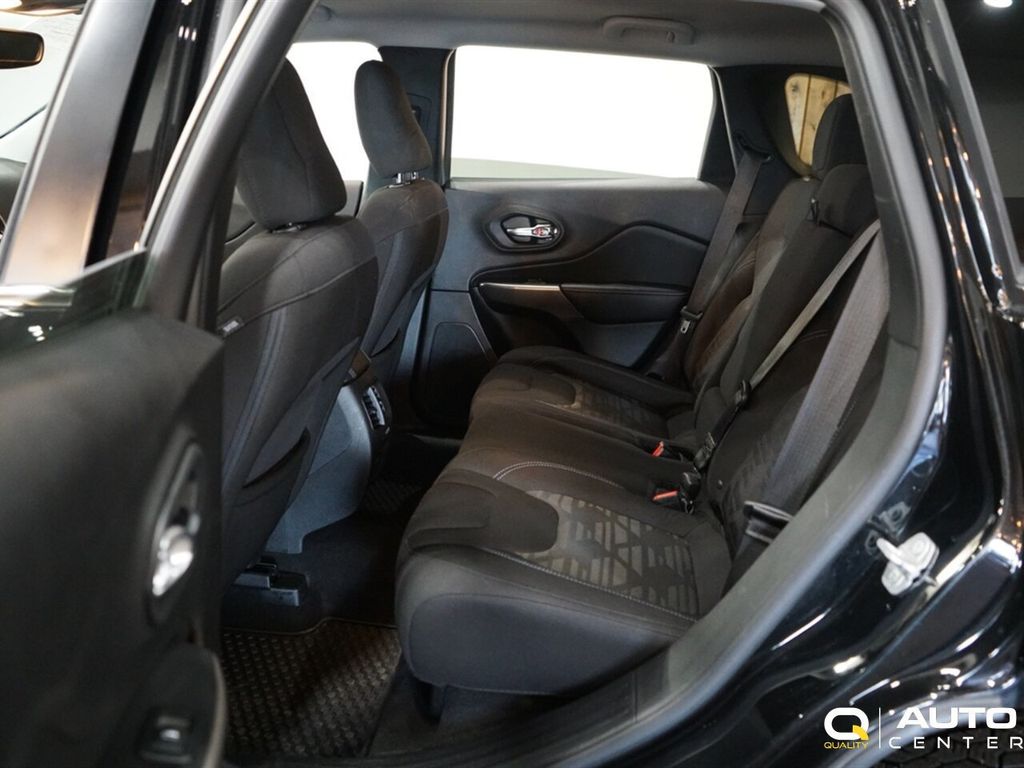 2019 Jeep Cherokee  - 22983182 - 30