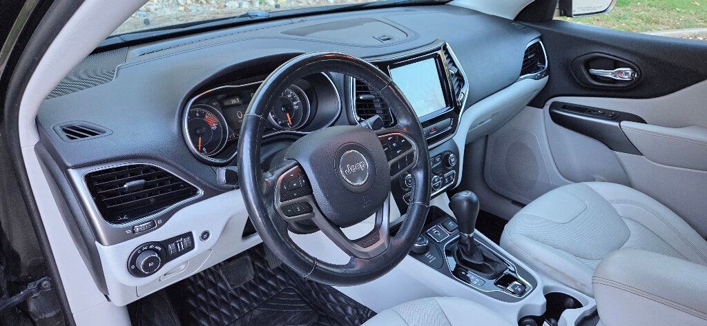 2019 Jeep Cherokee 4x4 LOADED Nav Htd Leather Pano Roof CLEAN 615-300-6004 - 22935896 - 9