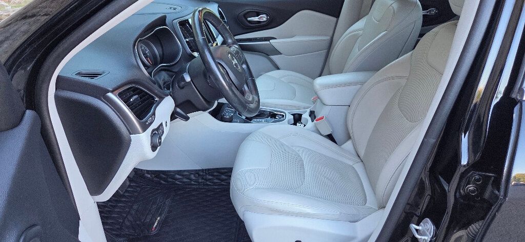 2019 Jeep Cherokee 4x4 LOADED Nav Htd Leather Pano Roof CLEAN 615-300-6004 - 22935896 - 10
