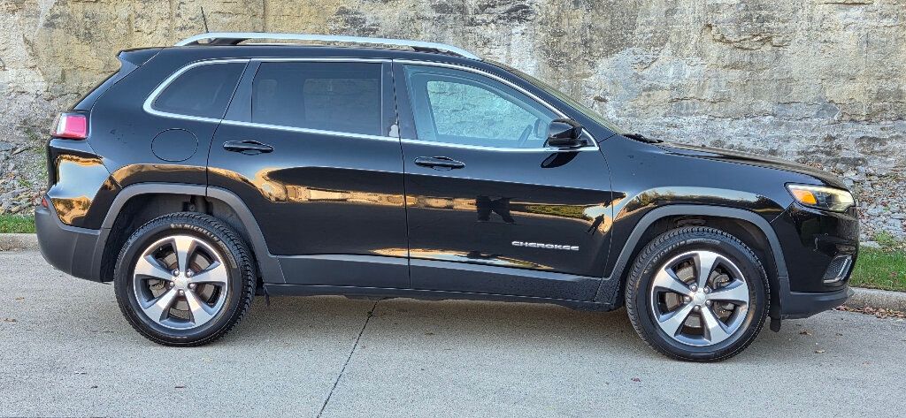 2019 Jeep Cherokee 4x4 LOADED Nav Htd Leather Pano Roof CLEAN 615-300-6004 - 22935896 - 1