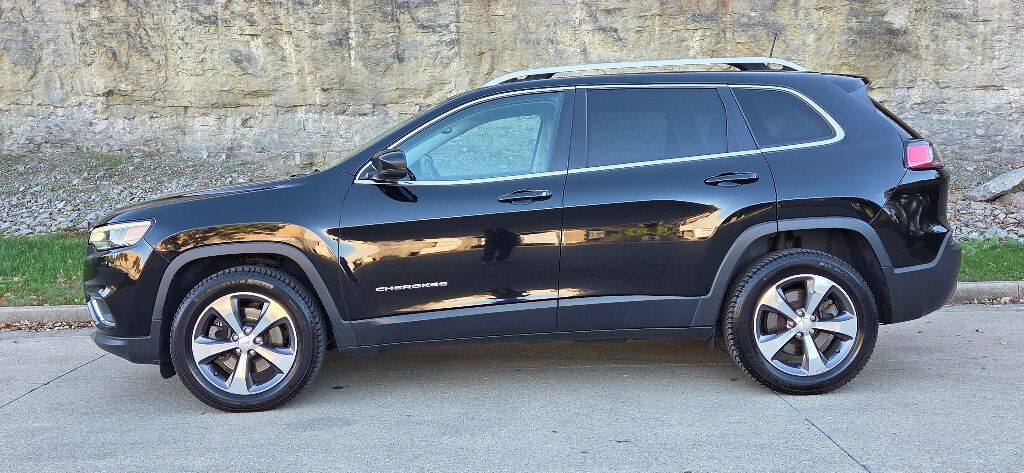 2019 Jeep Cherokee 4x4 LOADED Nav Htd Leather Pano Roof CLEAN 615-300-6004 - 22935896 - 2