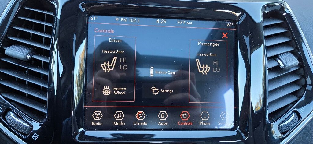 2019 Jeep Cherokee 4x4 LOADED Nav Htd Leather Pano Roof CLEAN 615-300-6004 - 22935896 - 29