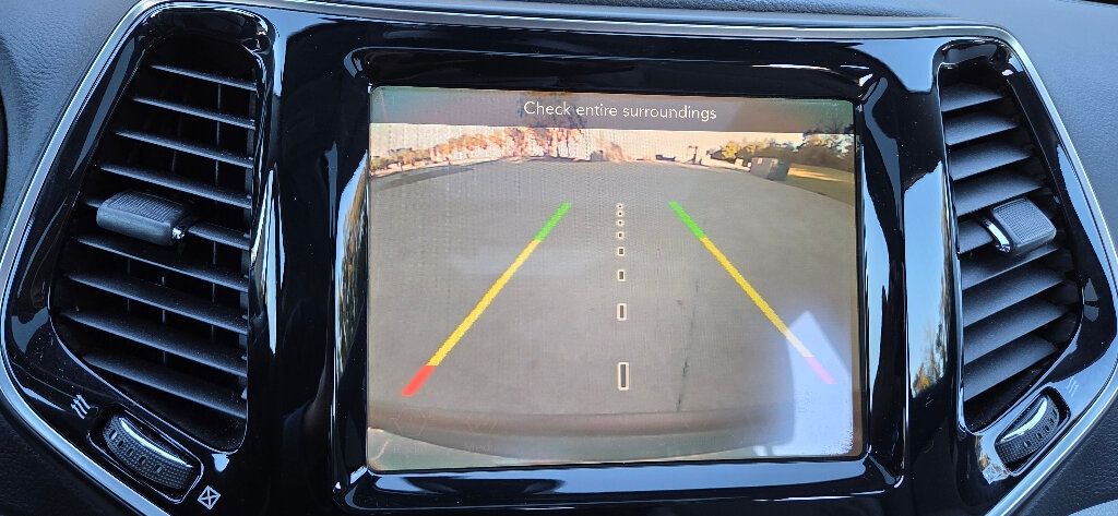 2019 Jeep Cherokee 4x4 LOADED Nav Htd Leather Pano Roof CLEAN 615-300-6004 - 22935896 - 30
