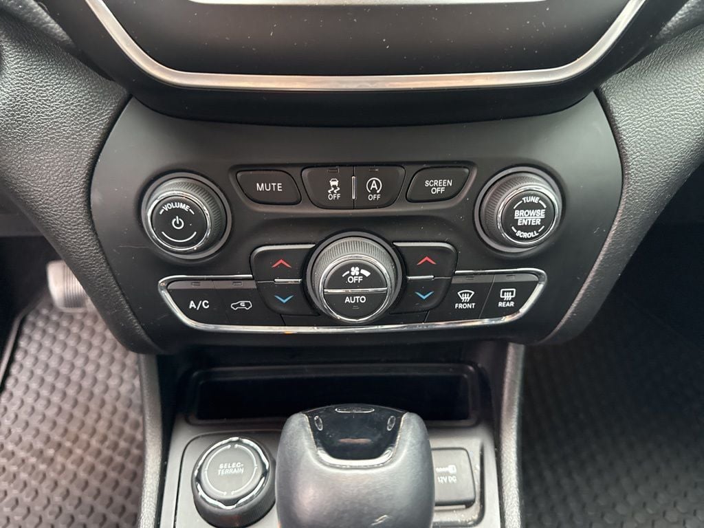 2019 Jeep Cherokee Altitude 4x4 - 22988753 - 15