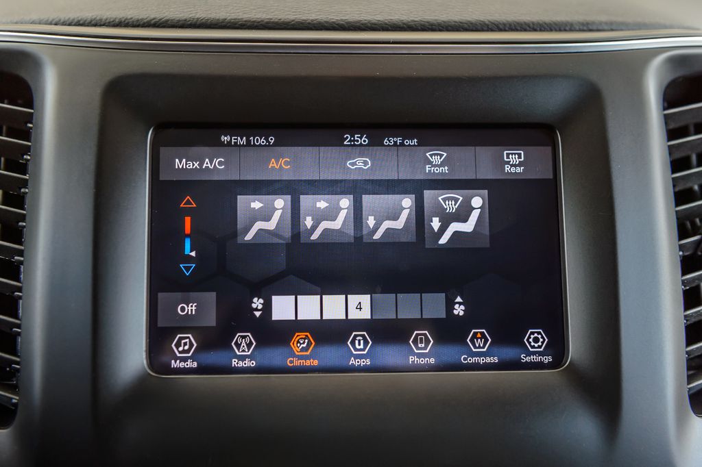 2019 Jeep Cherokee CHEROKEE LATITUDE PLUS BLACK ON BLACK SUPER CLEAN MUST SEE - 23020864 - 19