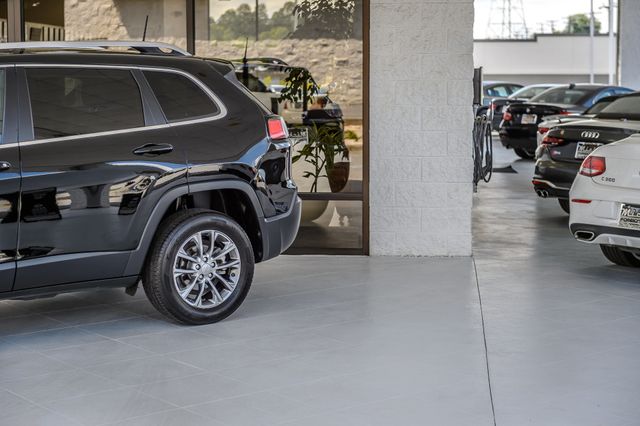 2019 Jeep Cherokee CHEROKEE LATITUDE PLUS BLACK ON BLACK SUPER CLEAN MUST SEE - 23020864 - 54