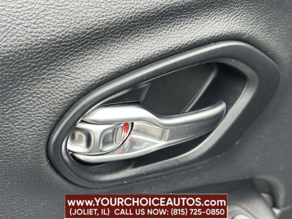 2019 Jeep Cherokee Latitude 4x4 - 22859438 - 12