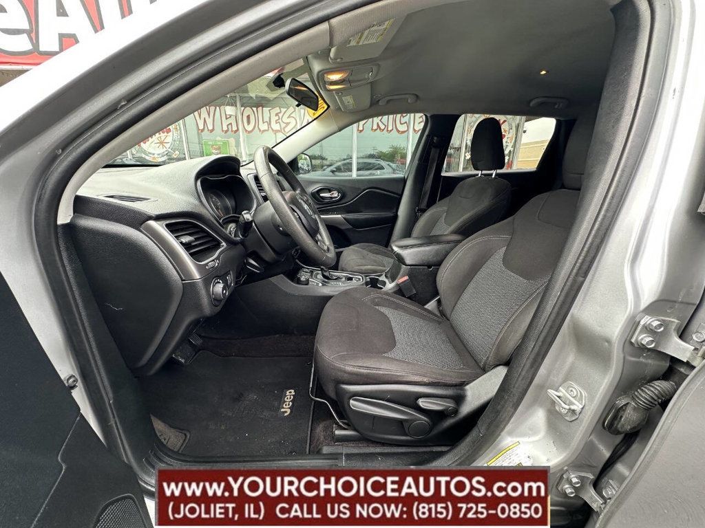 2019 Jeep Cherokee Latitude 4x4 - 22859438 - 14
