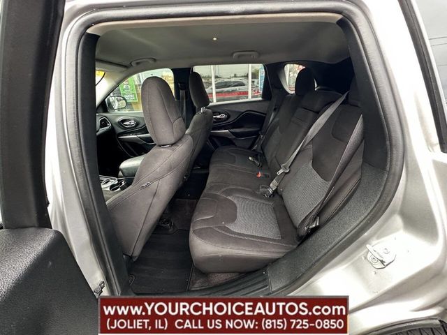2019 Jeep Cherokee Latitude 4x4 - 22859438 - 18