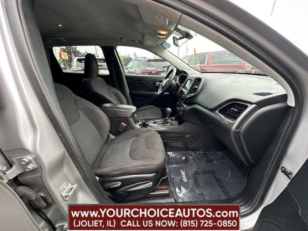 2019 Jeep Cherokee Latitude 4x4 - 22859438 - 21
