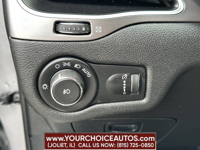 2019 Jeep Cherokee Latitude 4x4 - 22859438 - 31