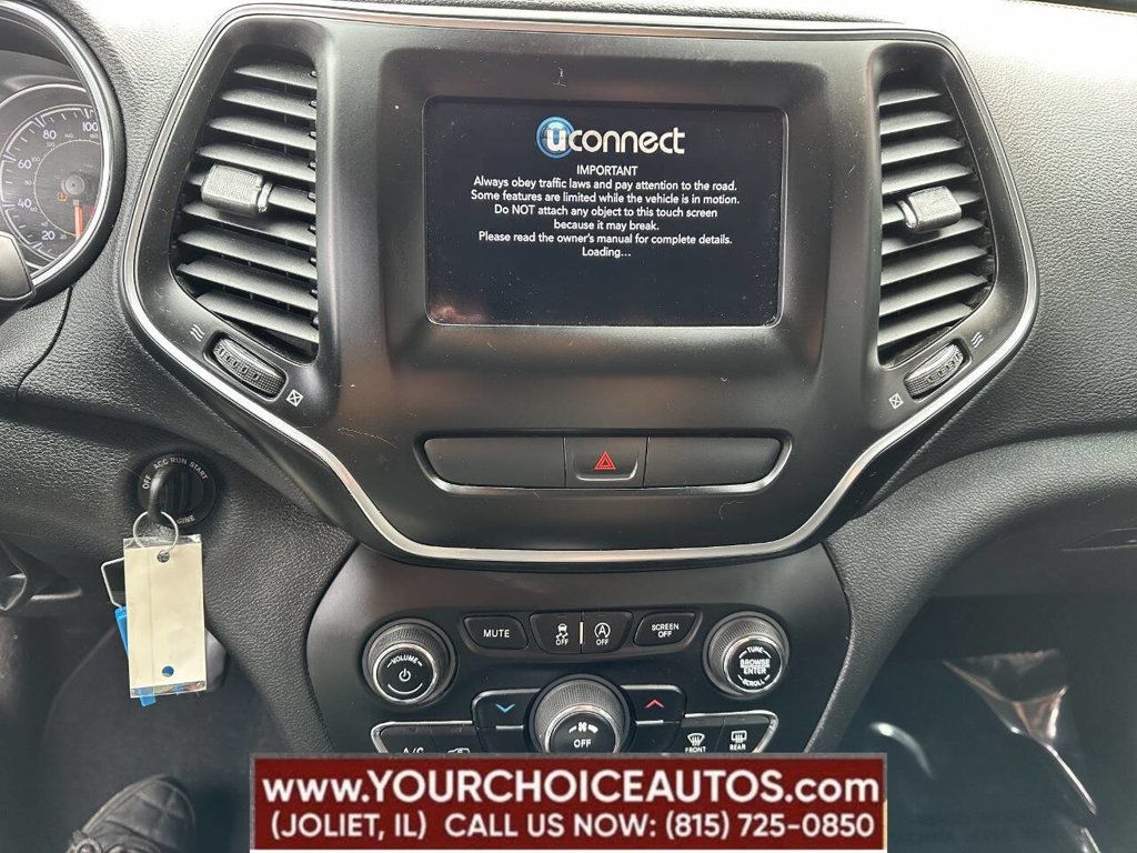 2019 Jeep Cherokee Latitude 4x4 - 22859438 - 32