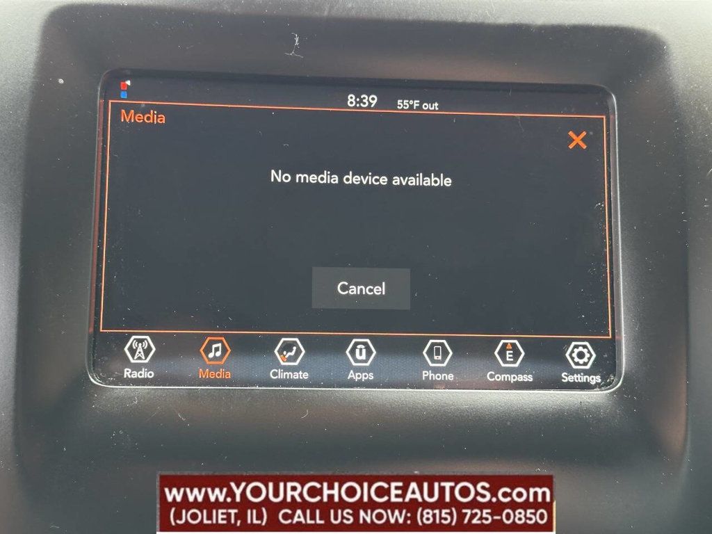 2019 Jeep Cherokee Latitude 4x4 - 22859438 - 36