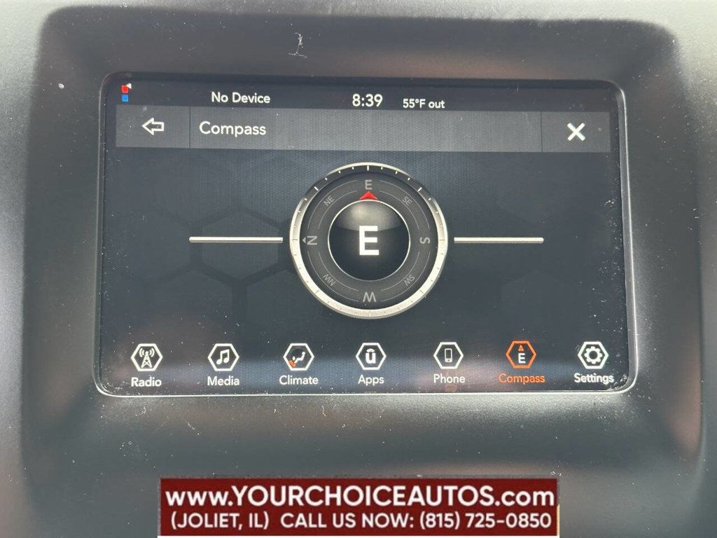 2019 Jeep Cherokee Latitude 4x4 - 22859438 - 39