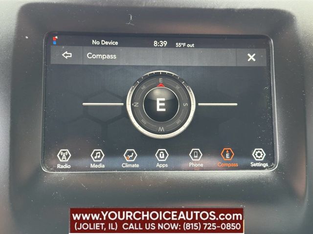 2019 Jeep Cherokee Latitude 4x4 - 22859438 - 39